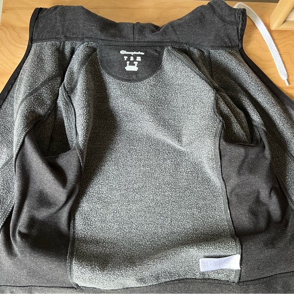 Champion ‘UCF Knights’ Gray Knightro Graphic Zip Hoodie - Picture 2 of 8